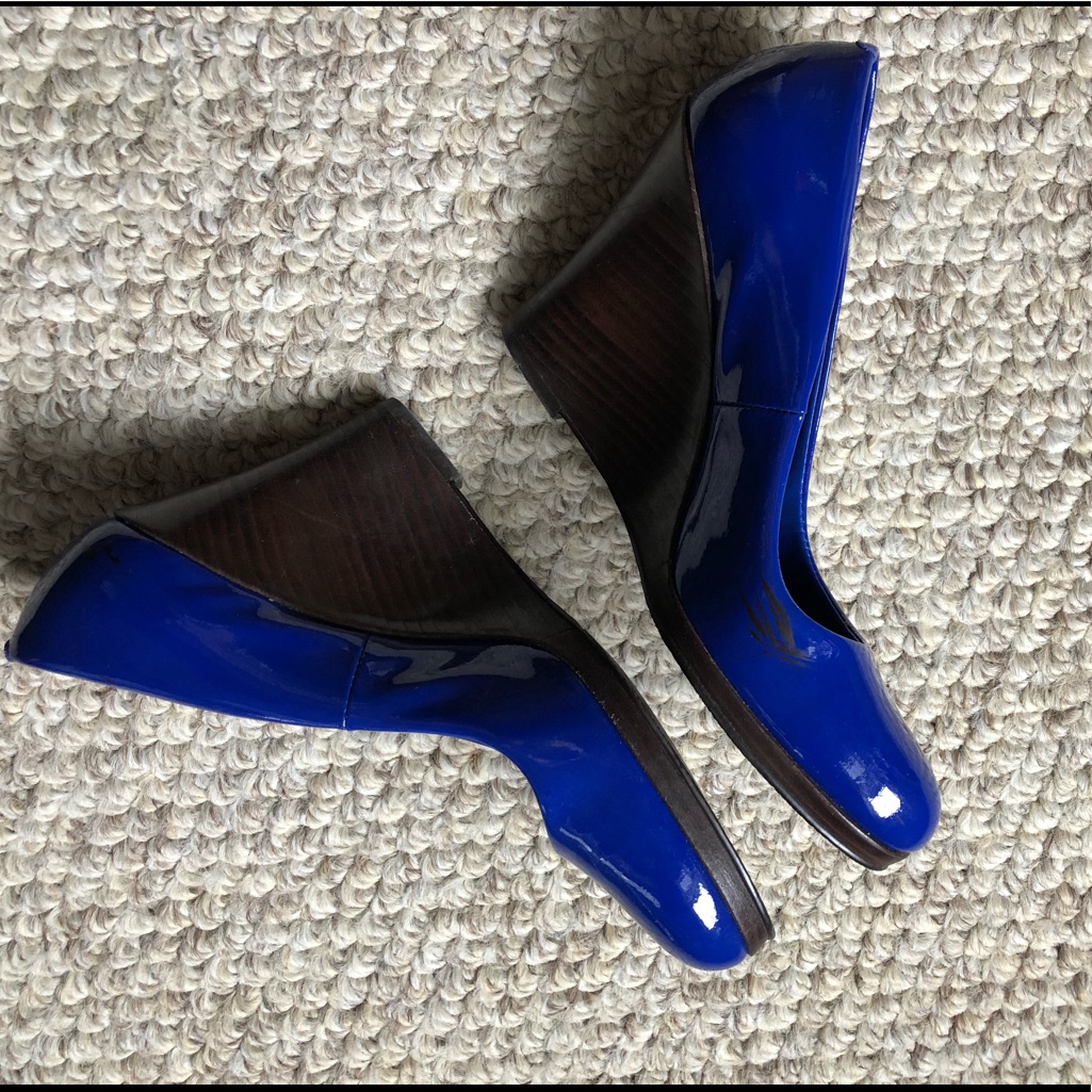 Statement Wedge